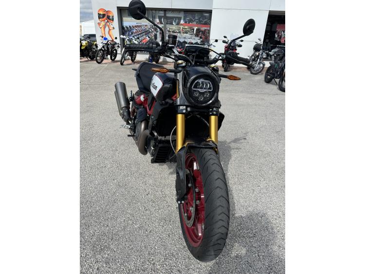 INDIAN FTR 1200 CARBON limited edition