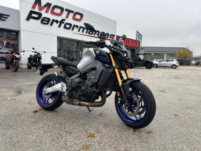 YAMAHA MT-09 SP full